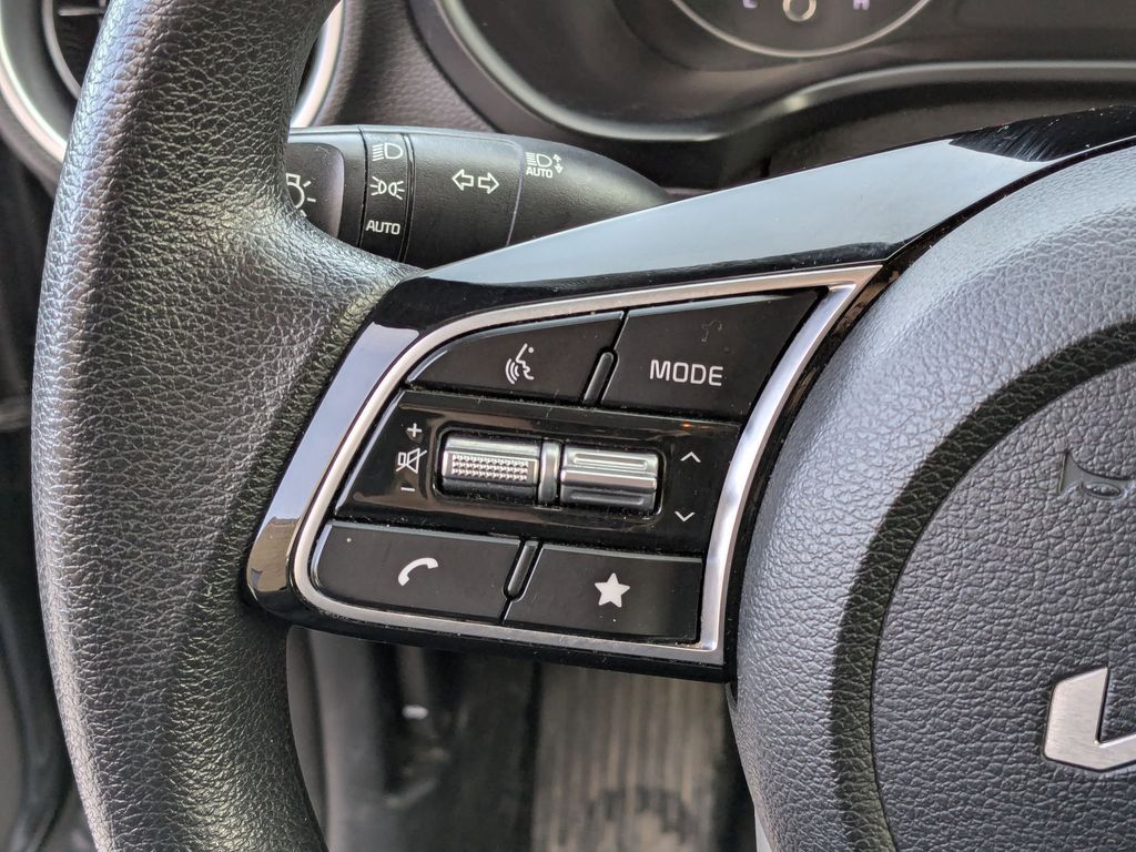 Thumbnail: 2024 Kia Forte - 18