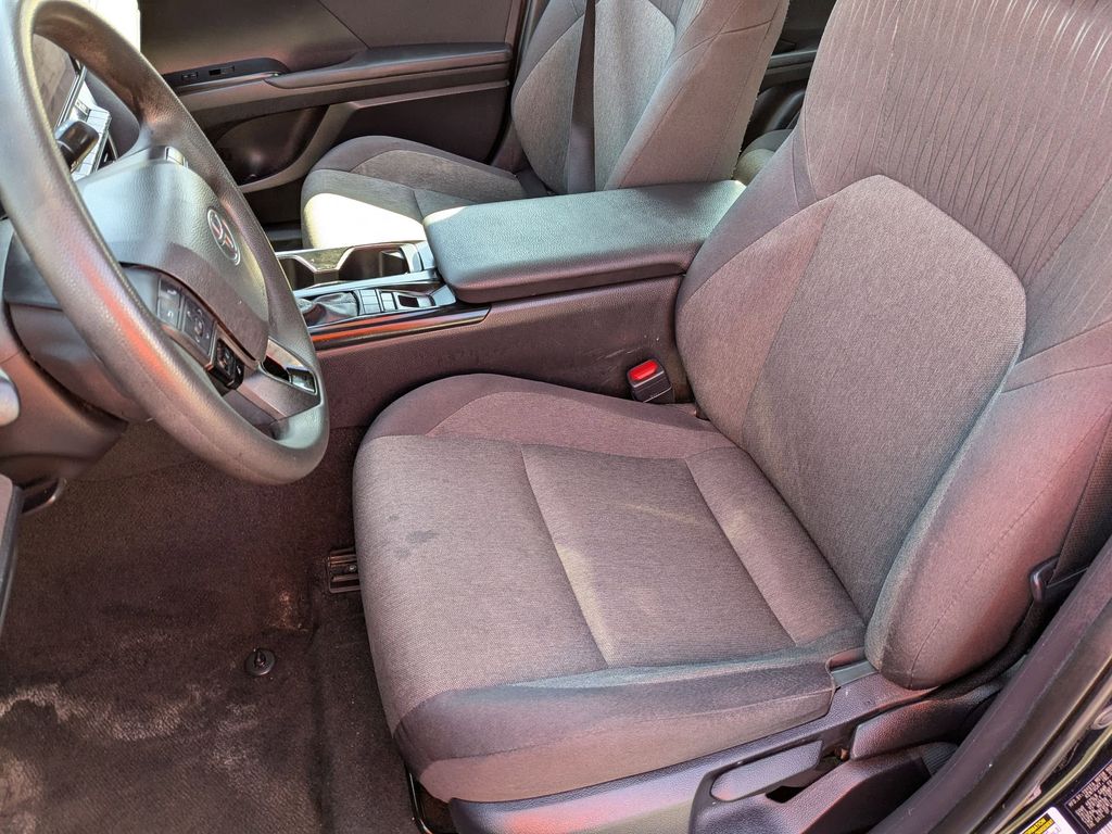 Thumbnail: 2025 Toyota Camry - 15