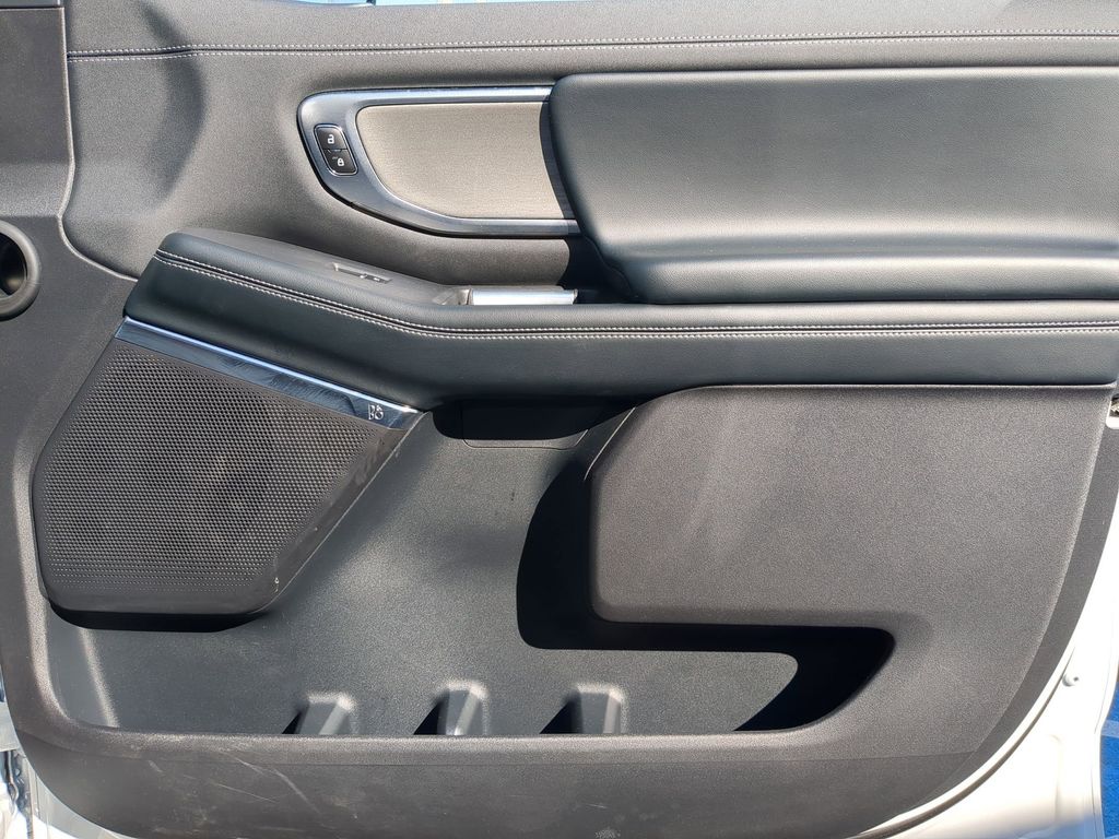 Thumbnail: 2025 Ford Expedition MAX - 34