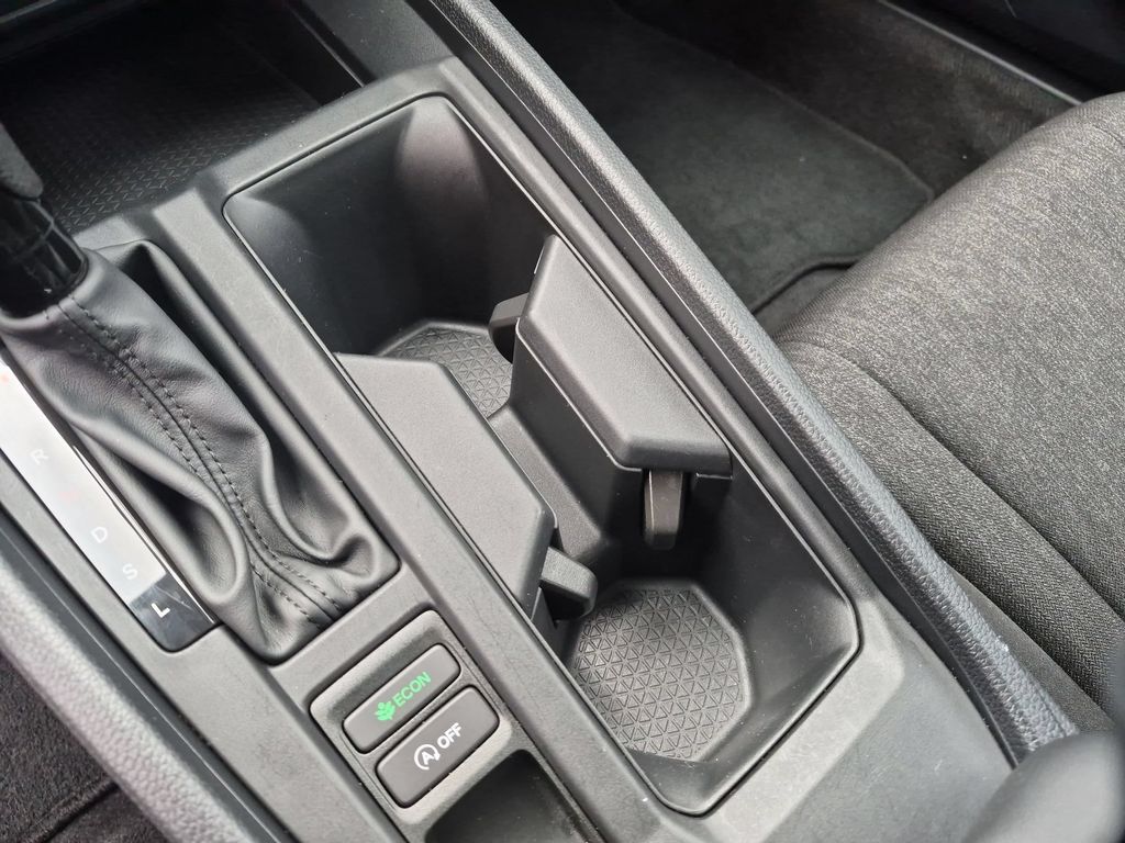 2025 Honda Accord SE - Photo 23