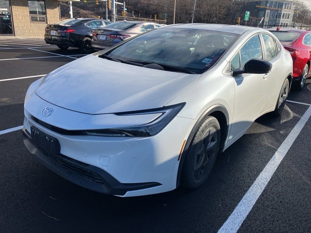 Thumbnail: 2024 Toyota Prius - 1