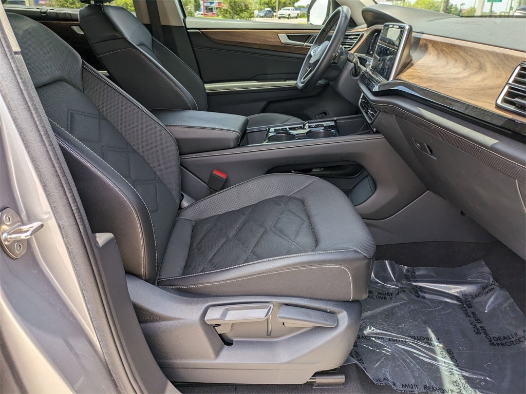 Thumbnail: 2024 Volkswagen Atlas - 31