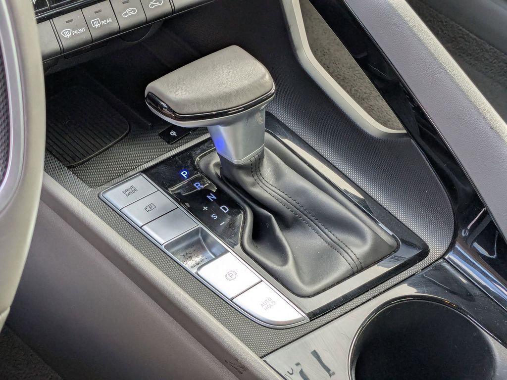 Thumbnail: 2025 Hyundai Elantra - 23