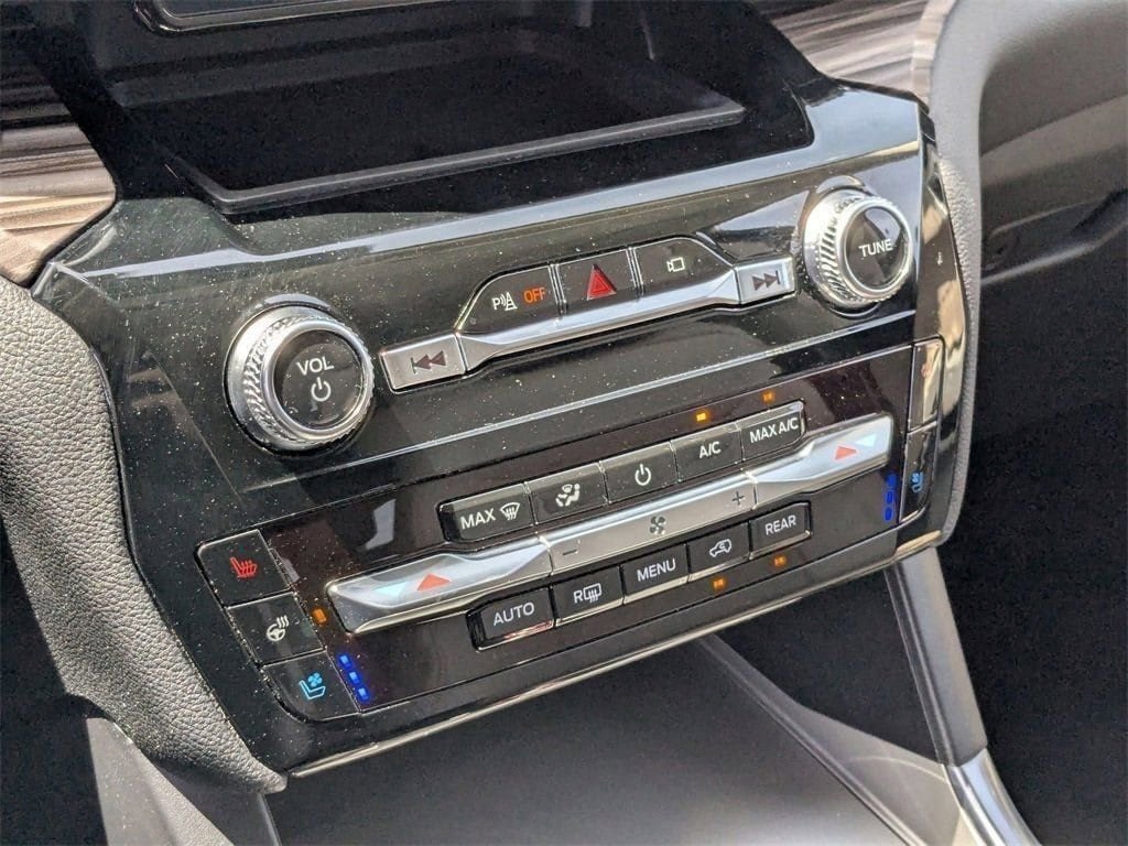 Thumbnail: 2023 Ford Explorer - 35