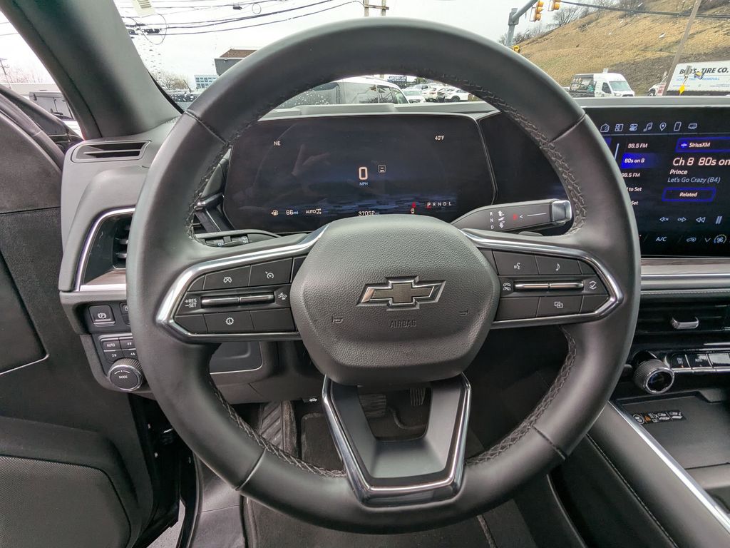 Thumbnail: 2025 Chevrolet Tahoe - 17