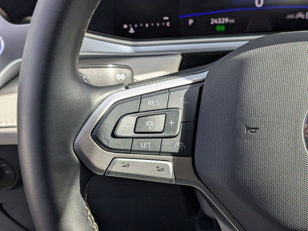 Thumbnail: 2025 Volkswagen Taos - 18