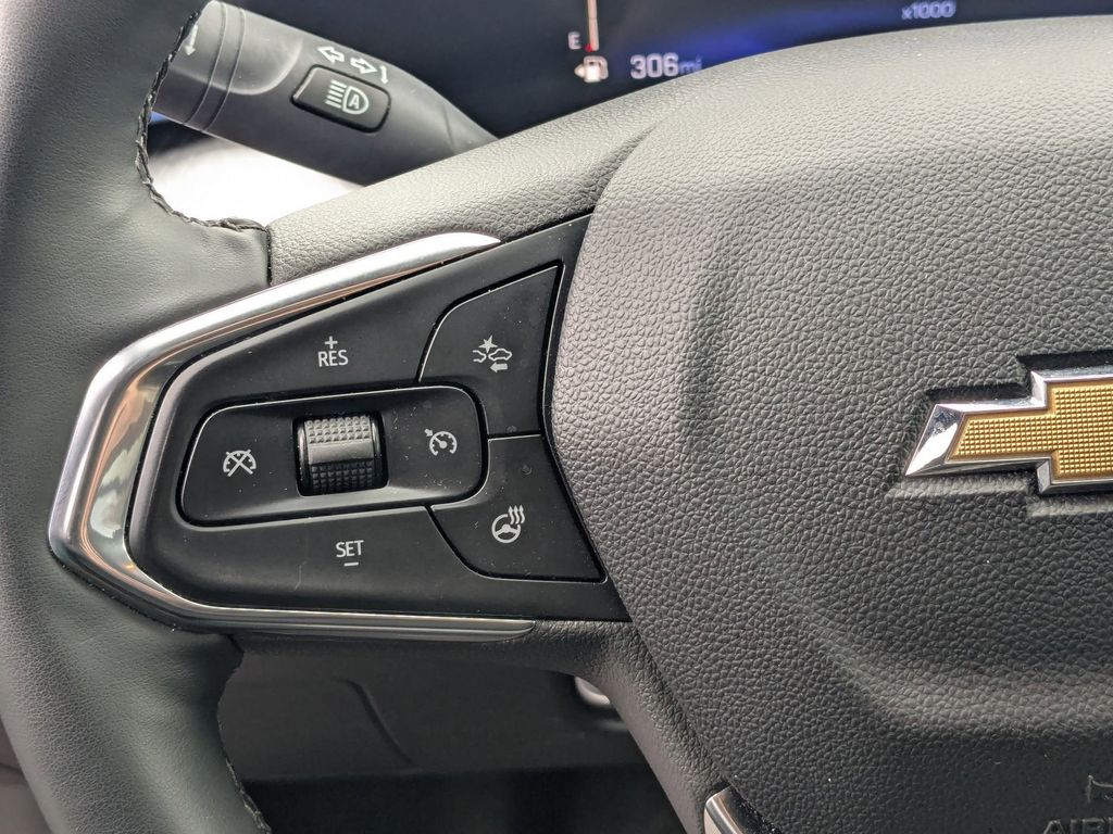 Thumbnail: 2025 Chevrolet Trax - 17