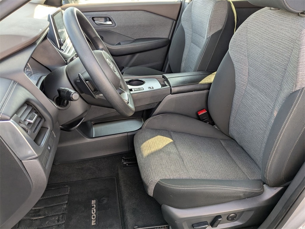 Thumbnail: 2023 Nissan Rogue - 17