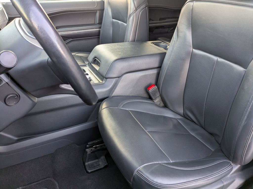 Thumbnail: 2024 Ford Expedition MAX - 17