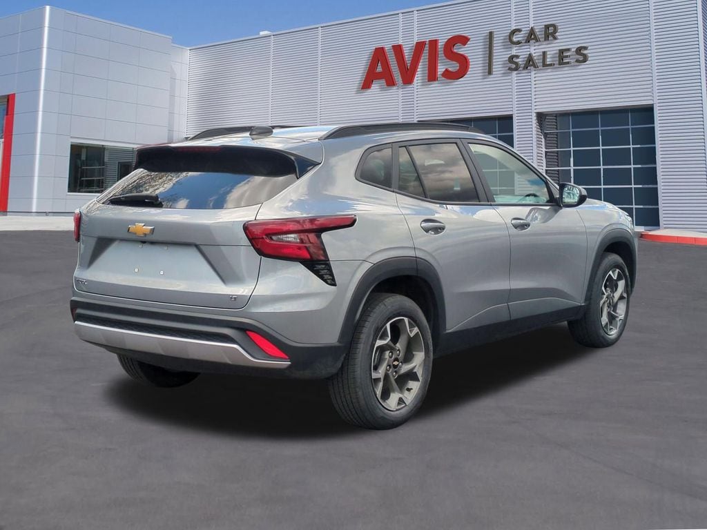 Thumbnail: 2025 Chevrolet Trax - 6