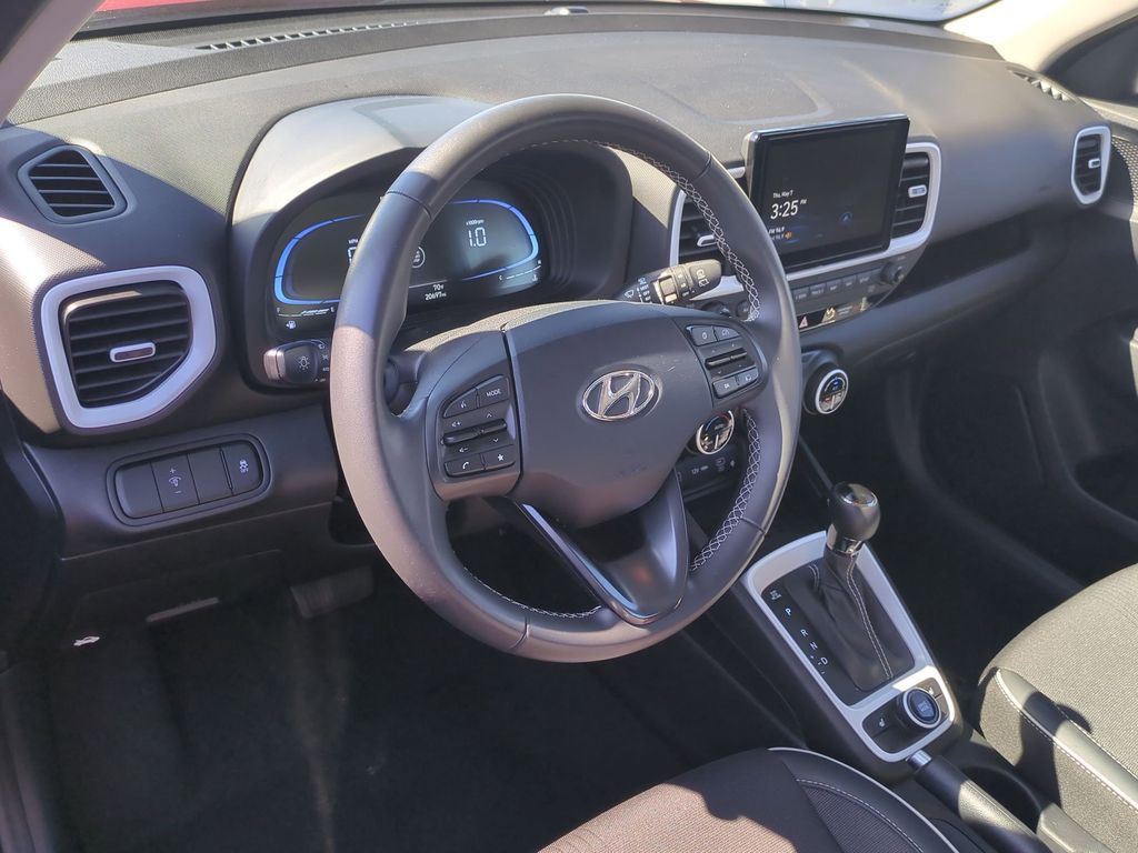 Thumbnail: 2025 Hyundai Venue - 9