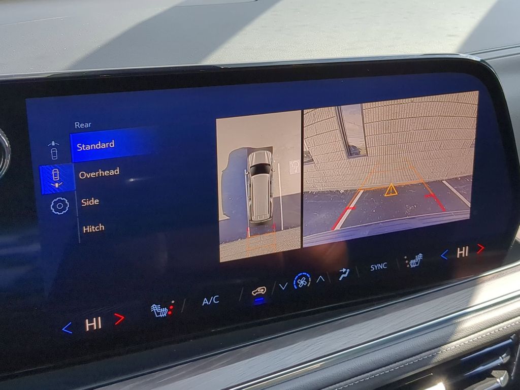 Thumbnail: 2025 Chevrolet Suburban - 18