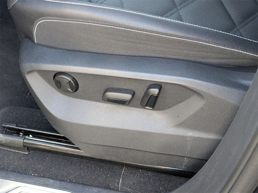 Thumbnail: 2025 Volkswagen Atlas - 16