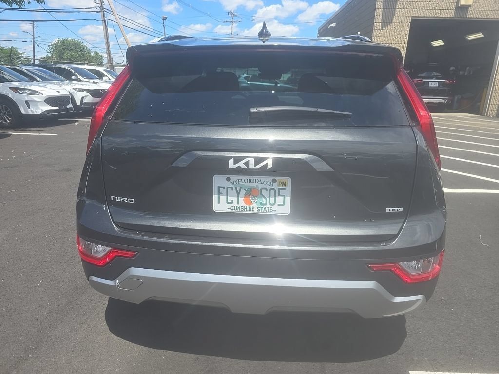 Thumbnail: 2025 Kia Niro - 5