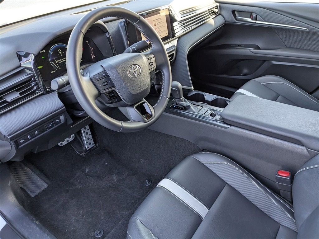 Thumbnail: 2025 Toyota Camry - 17