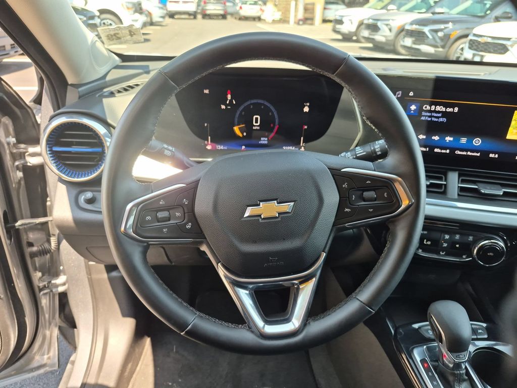 Thumbnail: 2025 Chevrolet Trax - 22