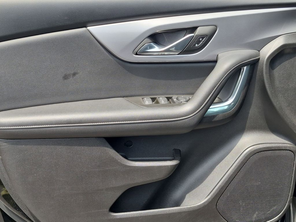 Thumbnail: 2025 Chevrolet Blazer - 11