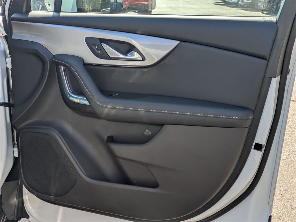 Thumbnail: 2025 Chevrolet Blazer - 33