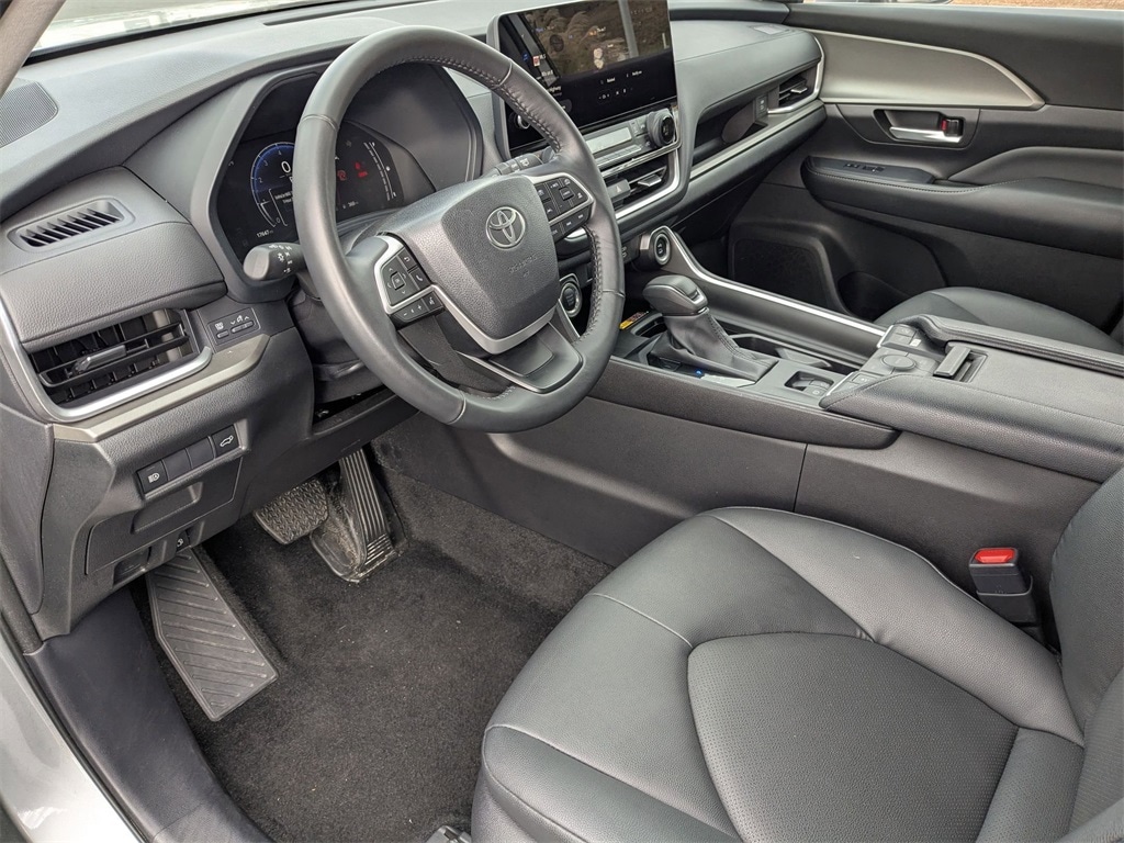 Thumbnail: 2025 Toyota Grand Highlander - 20