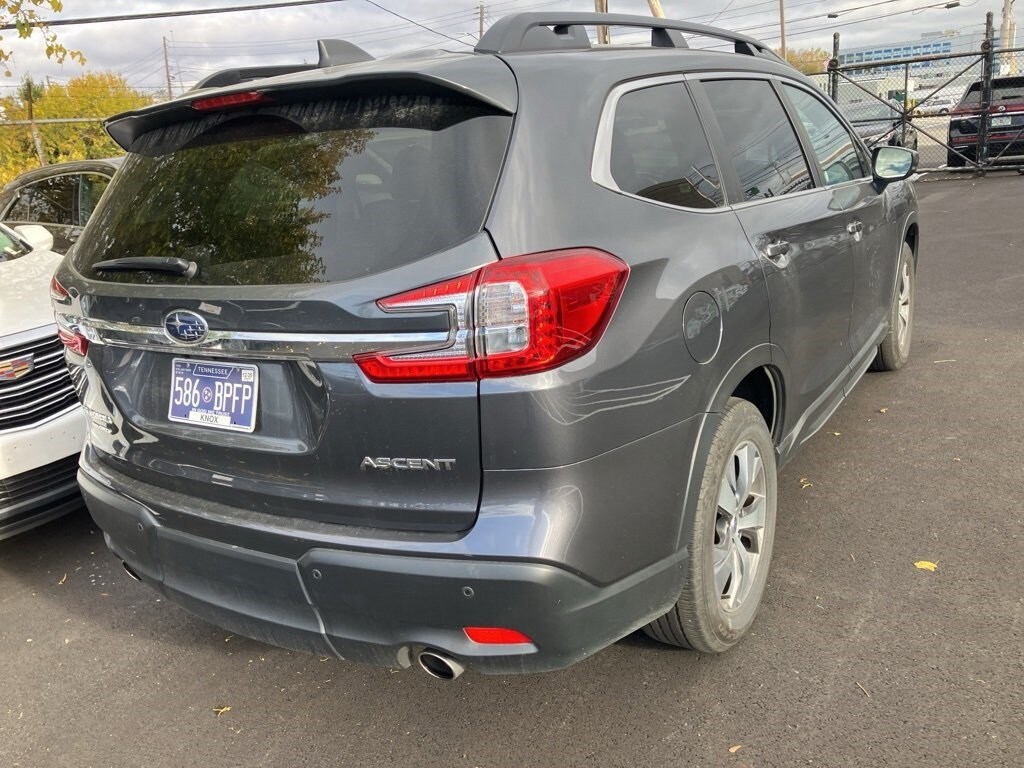 2025 Subaru Ascent Premium photo 3