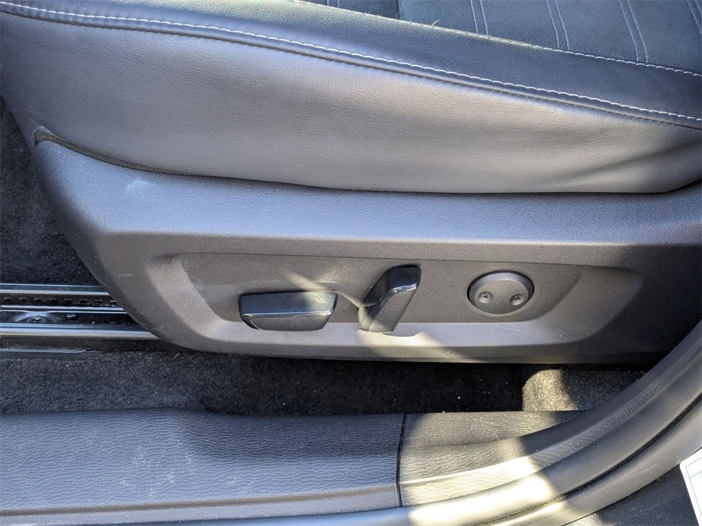 Thumbnail: 2025 Mitsubishi Outlander - 20