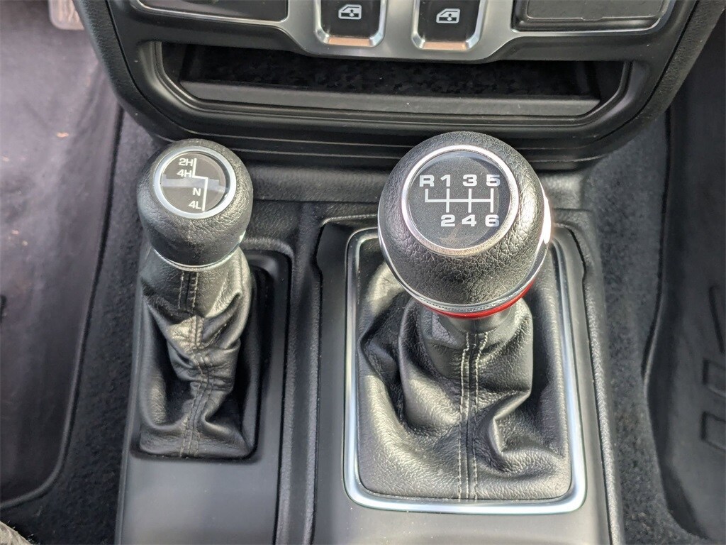 Thumbnail: 2021 Jeep Wrangler - 21