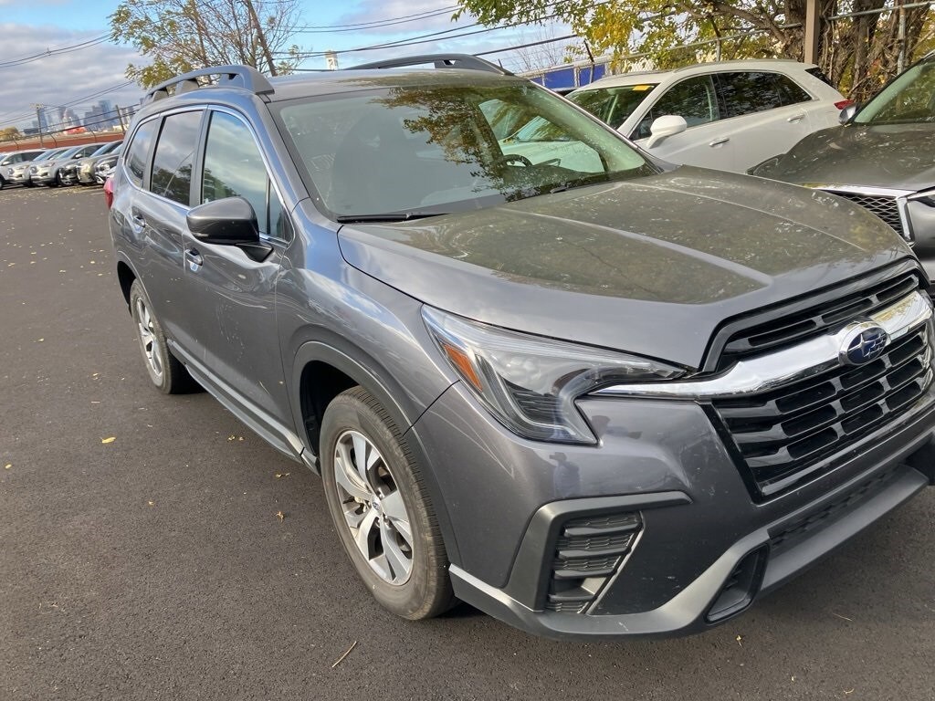 2025 Subaru Ascent Premium photo 2