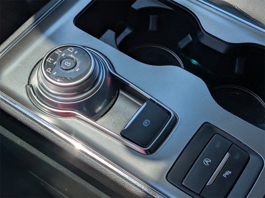 Thumbnail: 2024 Ford Edge - 26