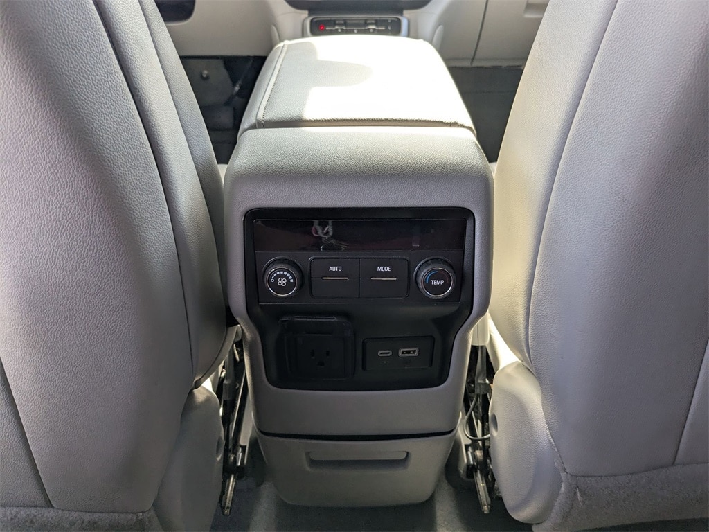 Thumbnail: 2023 GMC Acadia - 27