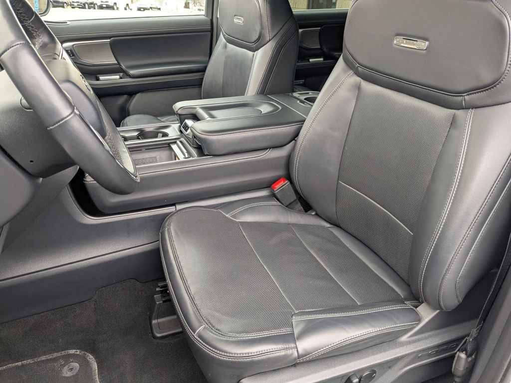 Thumbnail: 2025 Ford Expedition MAX - 15