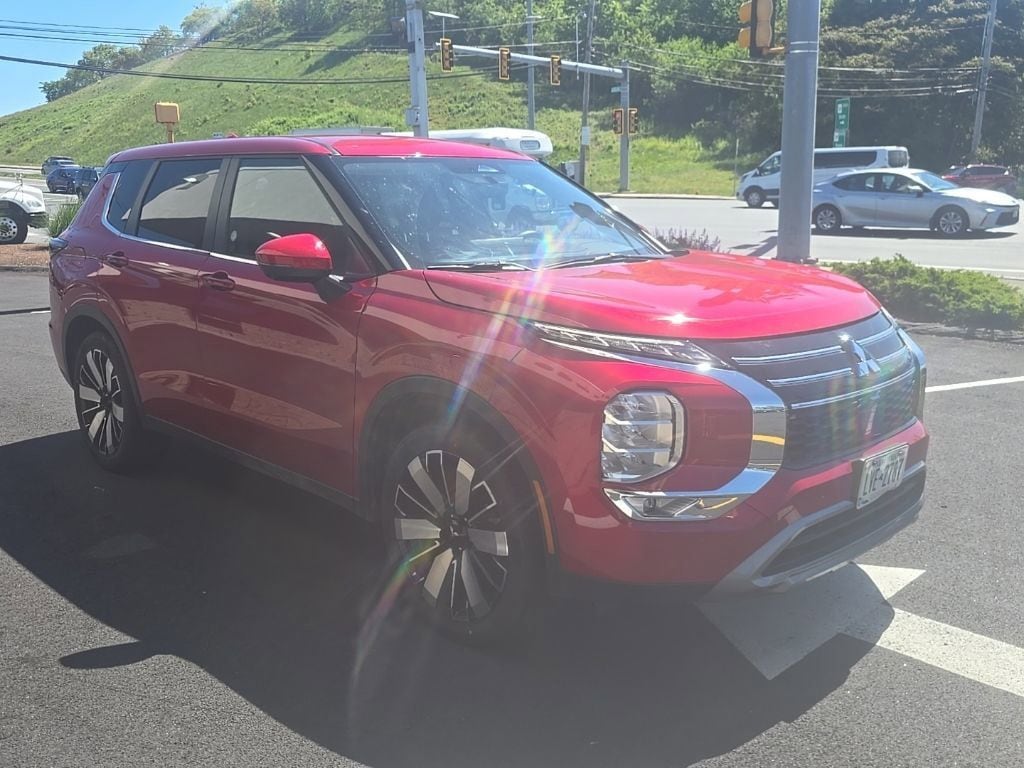 Thumbnail: 2025 Mitsubishi Outlander - 3