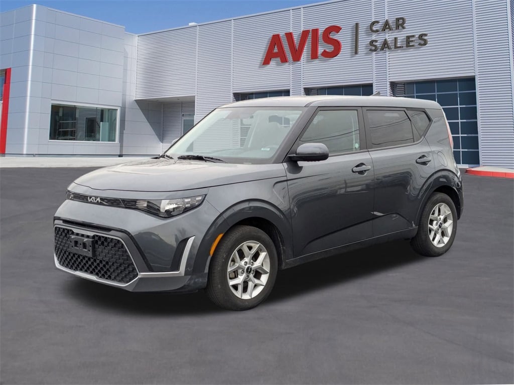 2024 Kia Soul LX's photo