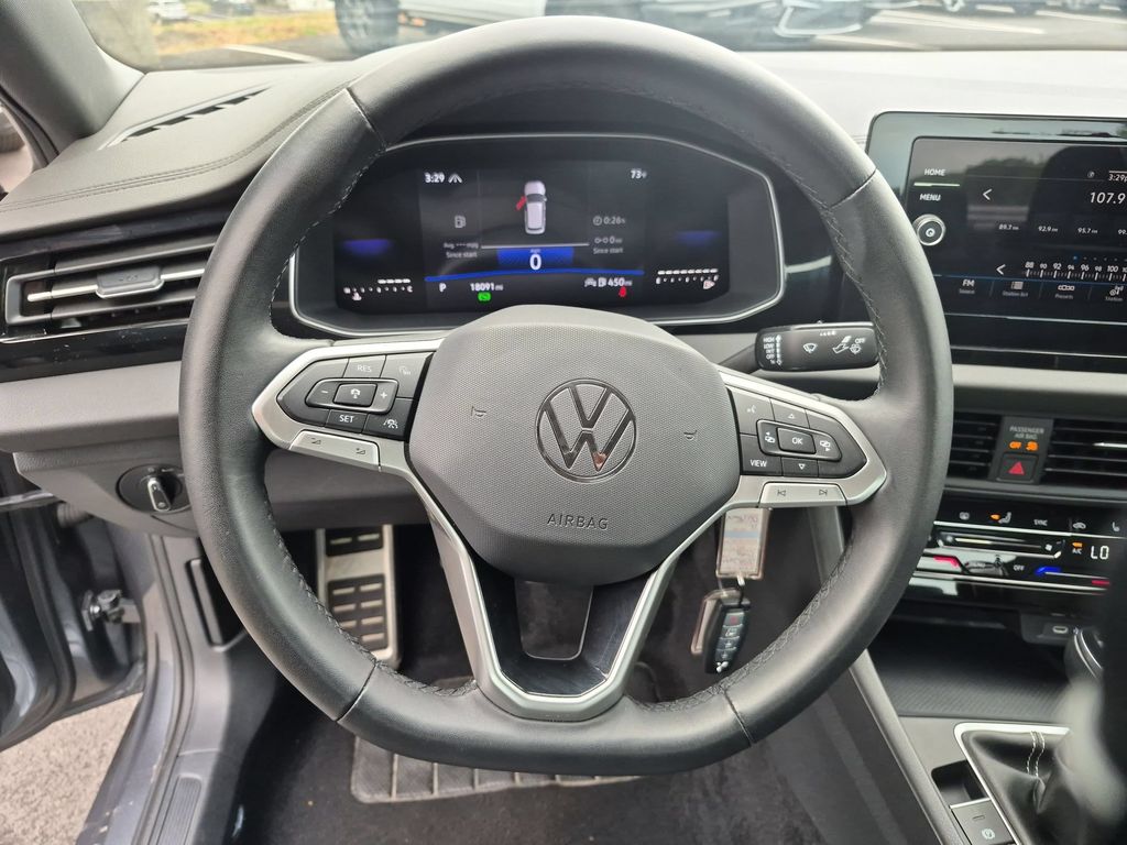 Thumbnail: 2025 Volkswagen Jetta - 21