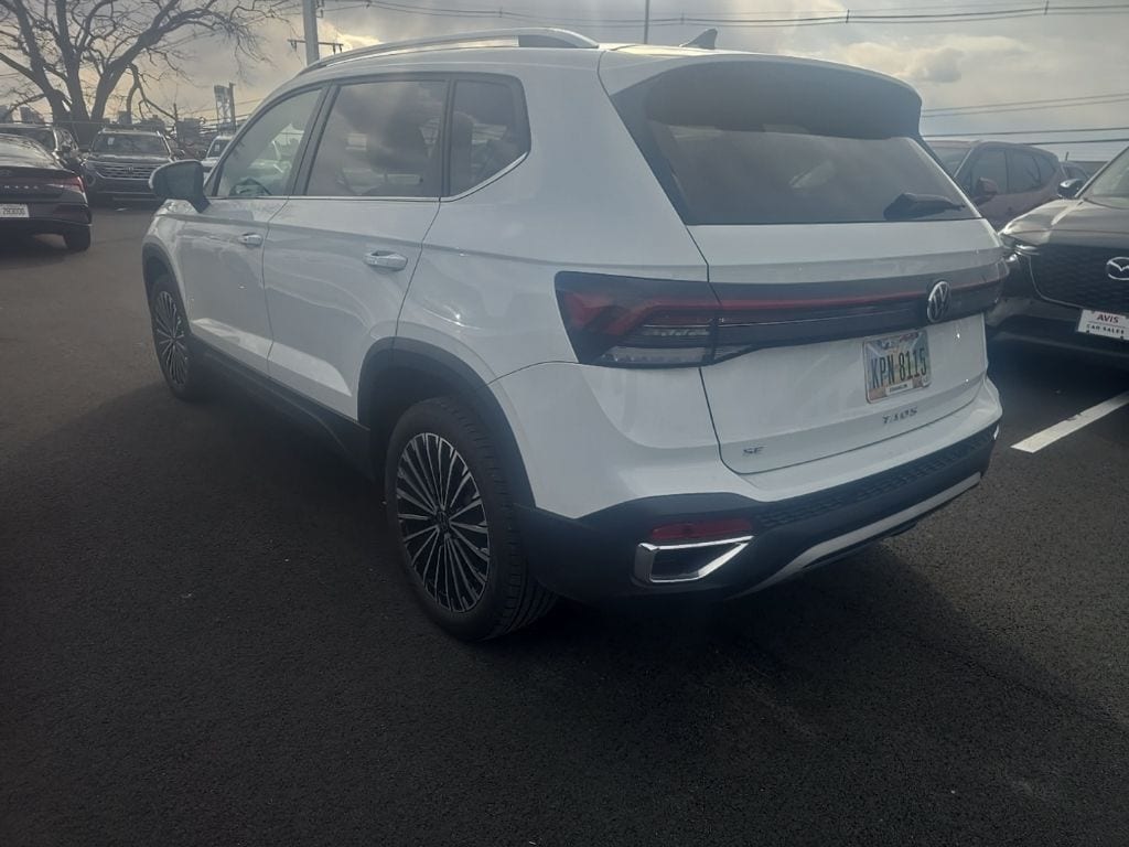 Certified 2025 Volkswagen Taos 1.5T SE SUV