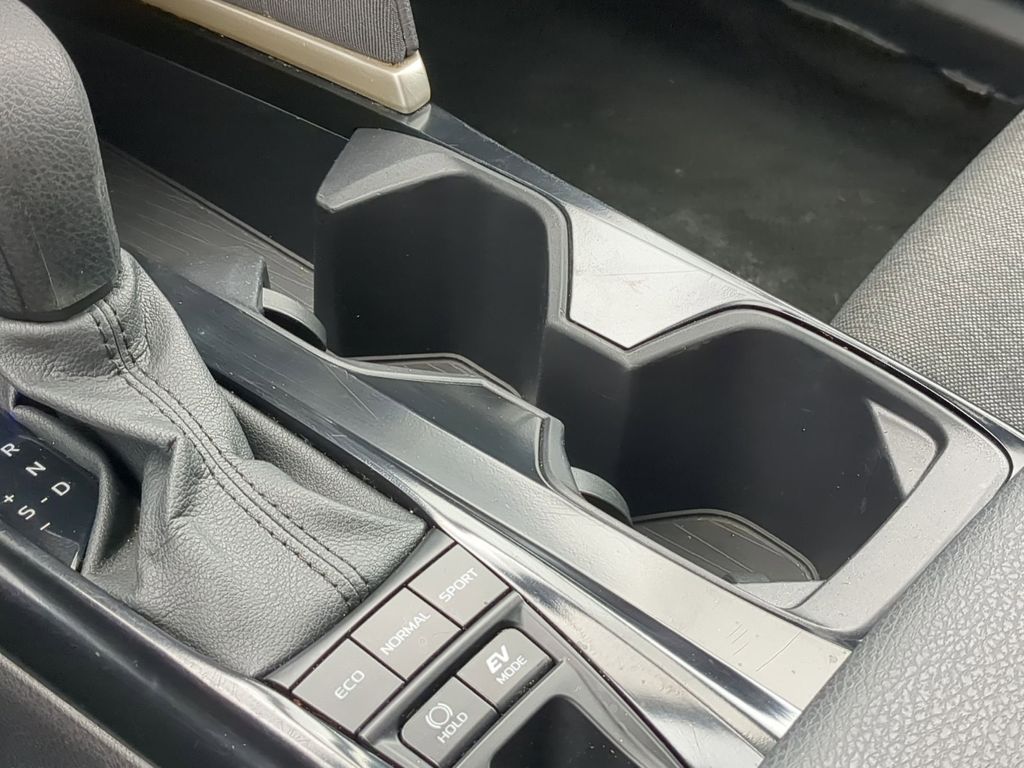 Thumbnail: 2025 Toyota Camry - 23