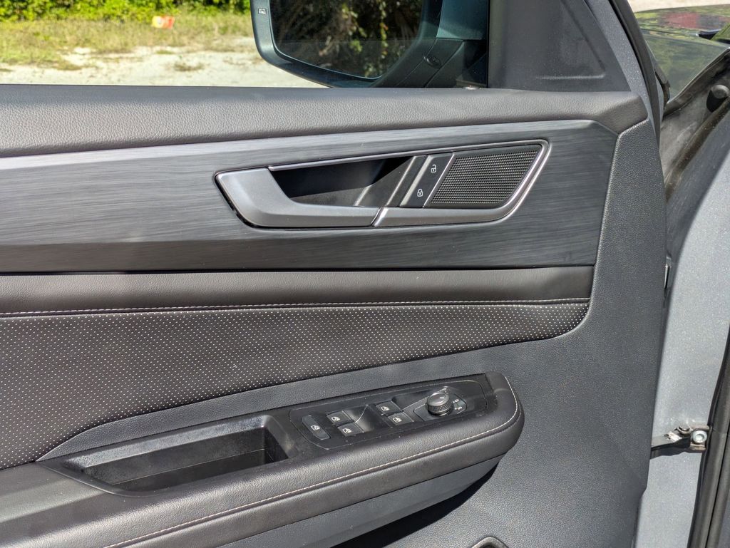 Thumbnail: 2025 Volkswagen Atlas - 13