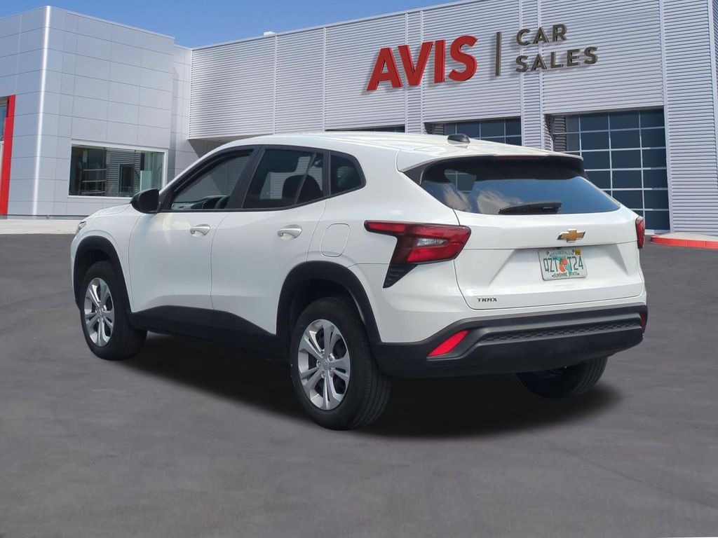 Thumbnail: 2025 Chevrolet Trax - 10