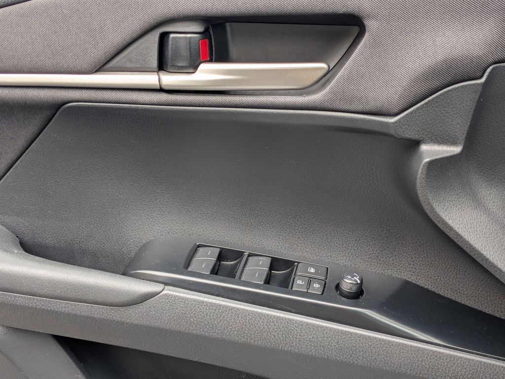 Thumbnail: 2025 Toyota Camry - 13