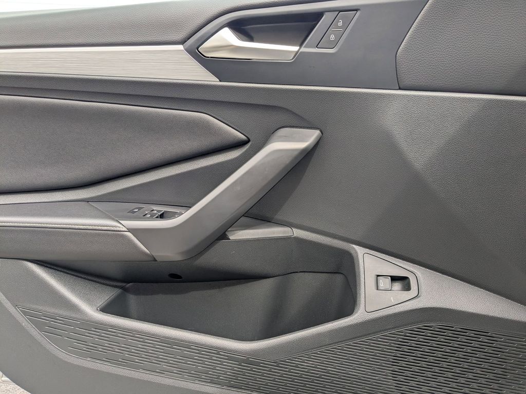 Thumbnail: 2025 Volkswagen Jetta - 11