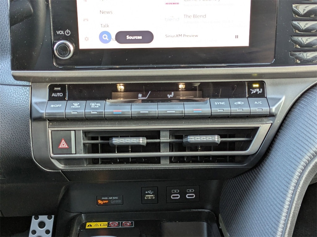 Thumbnail: 2025 Toyota Camry - 25