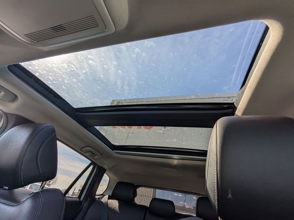 Thumbnail: 2025 Mazda CX-50 - 36