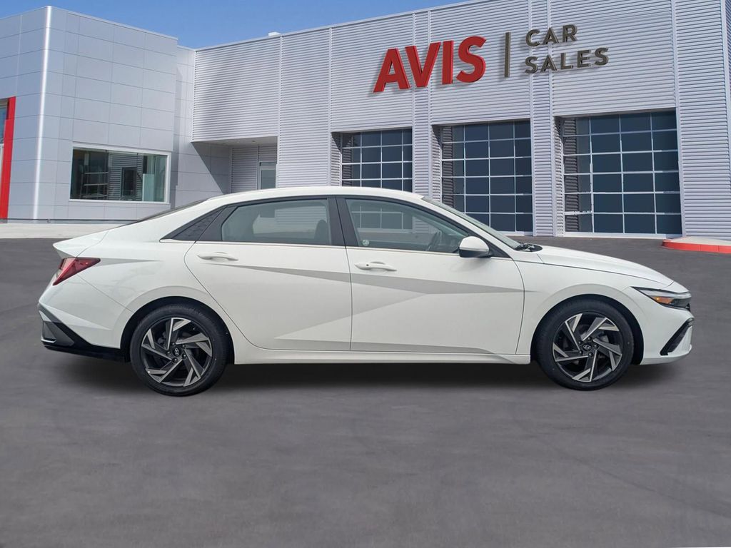 Thumbnail: 2025 Hyundai Elantra - 5