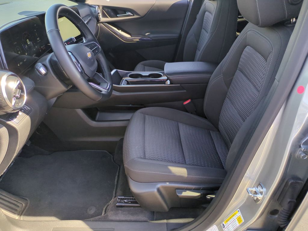 Thumbnail: 2025 Chevrolet Equinox - 19