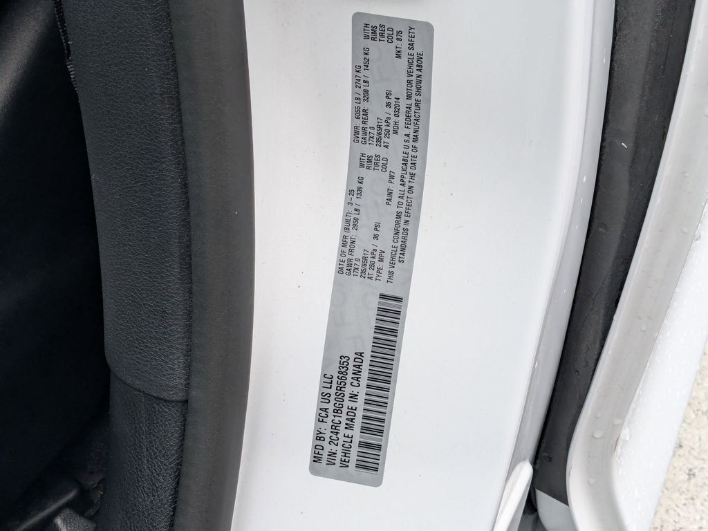 Thumbnail: 2025 Chrysler Pacifica - 35