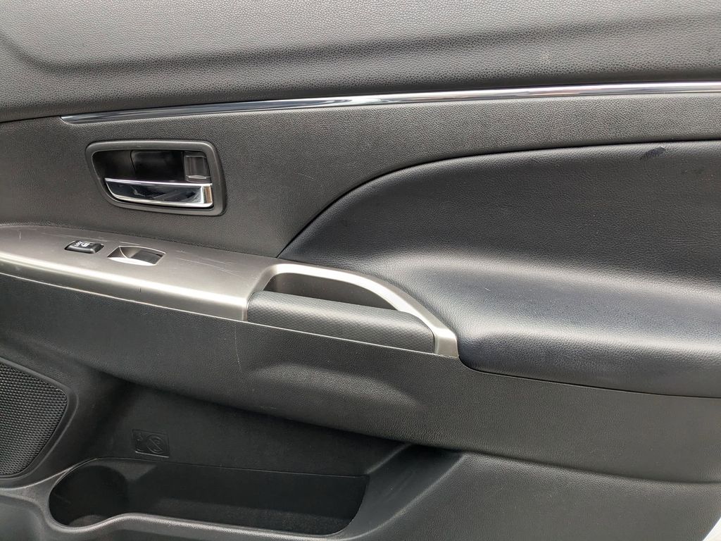 Thumbnail: 2025 Mitsubishi Outlander Sport - 29