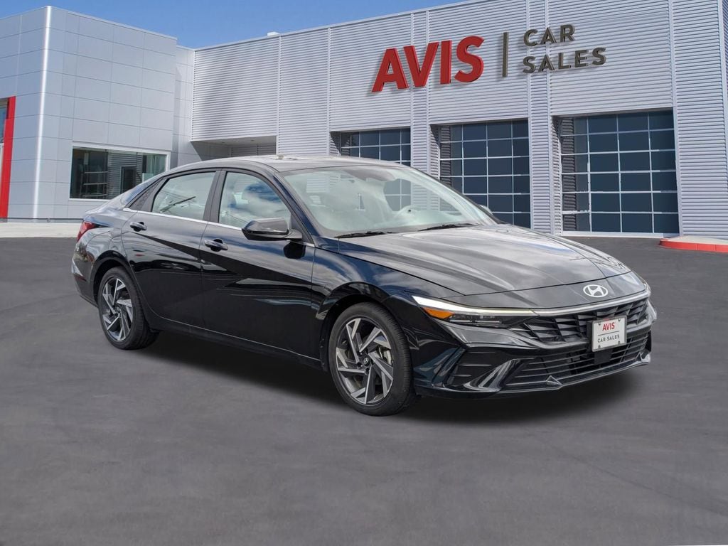 Thumbnail: 2025 Hyundai Elantra - 3