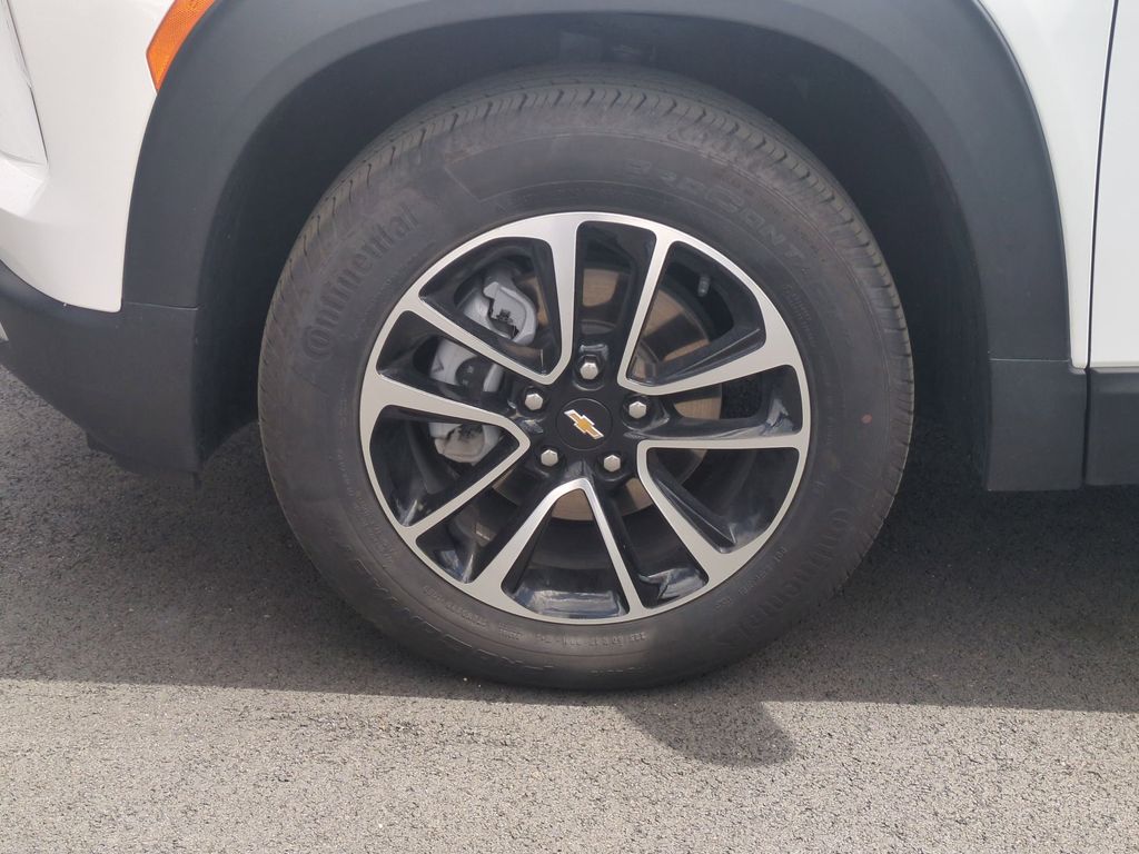 Thumbnail: 2025 Chevrolet TrailBlazer - 27