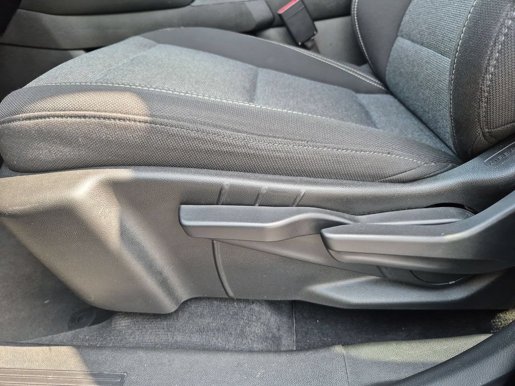 2025 GMC Terrain Elevation - Photo 14