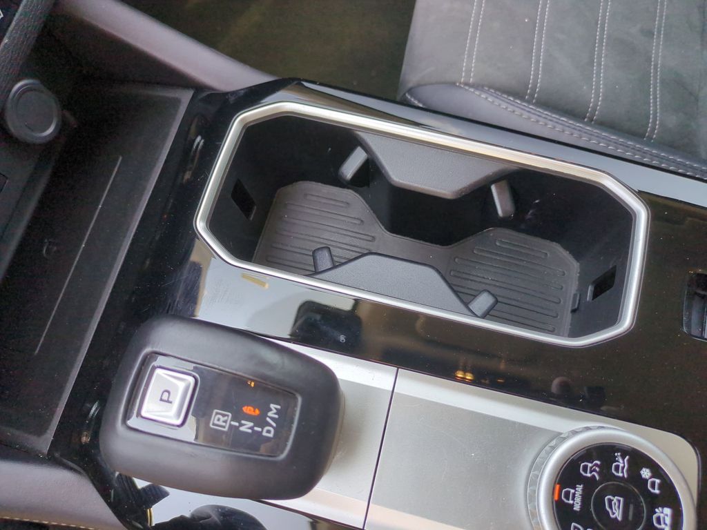 Thumbnail: 2025 Mitsubishi Outlander - 24