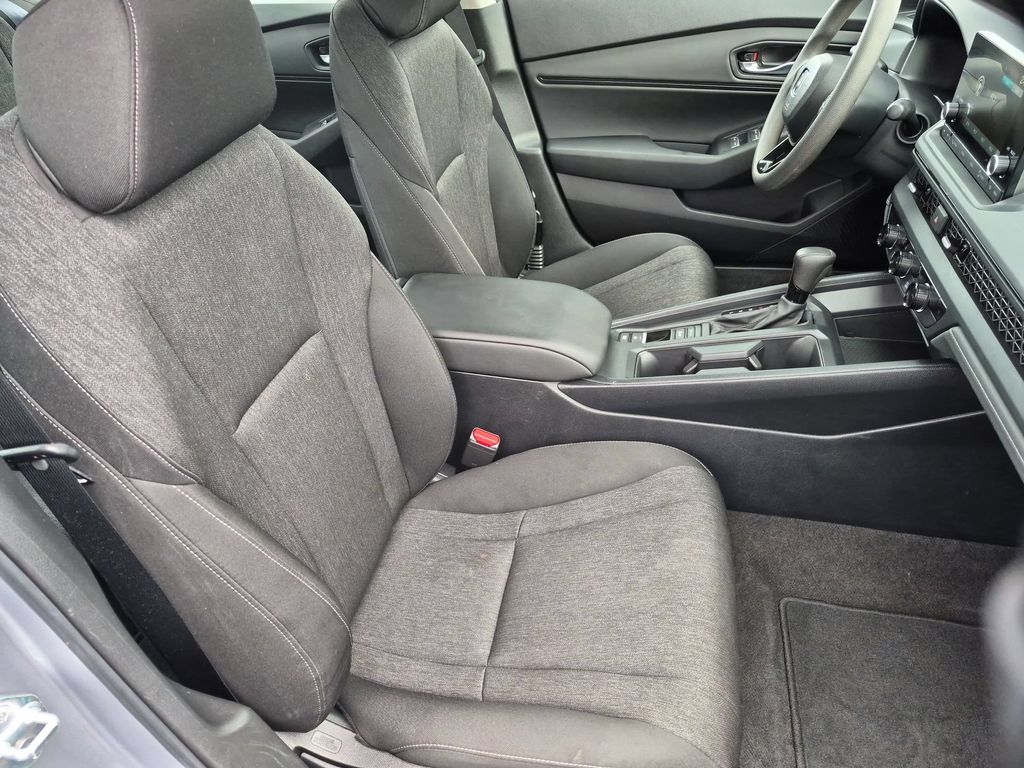 2025 Honda Accord SE - Photo 30